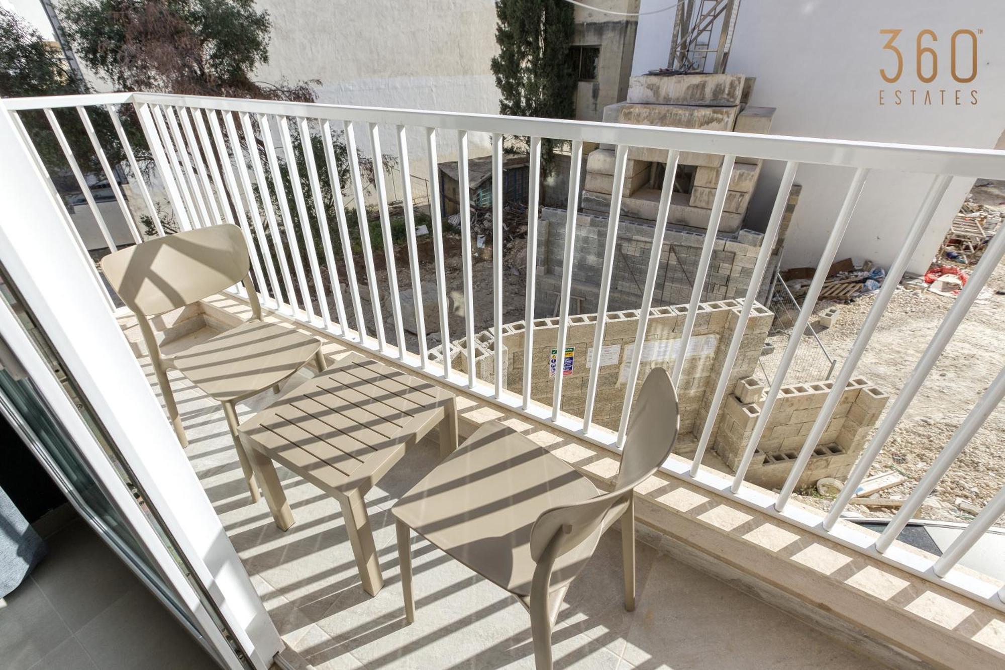 Urban Square Elite By 360 Estates * Pieta