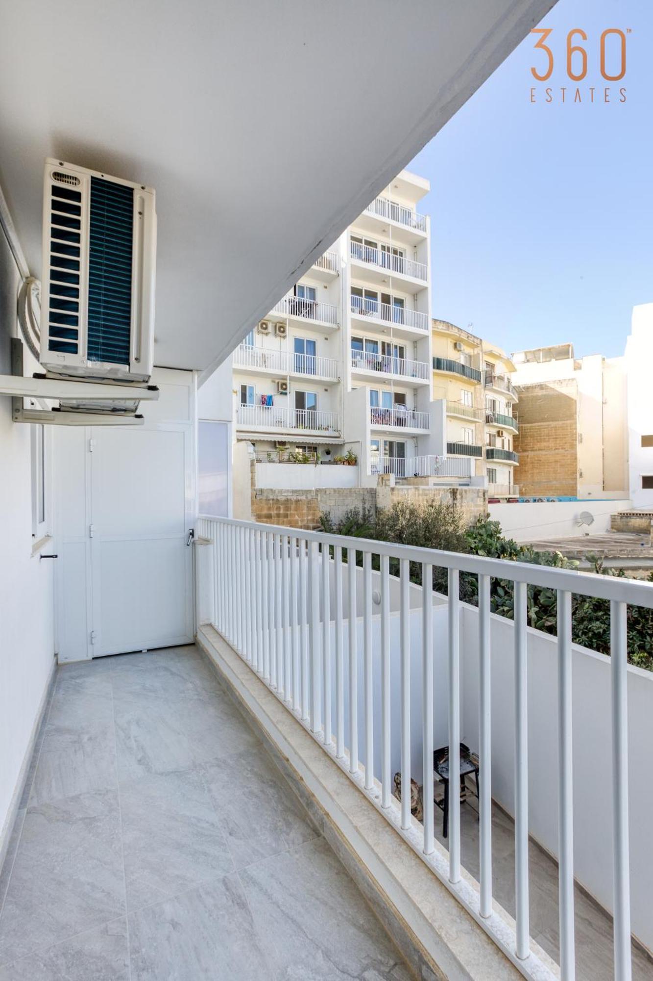 Urban Square Elite By 360 Estates * Pieta