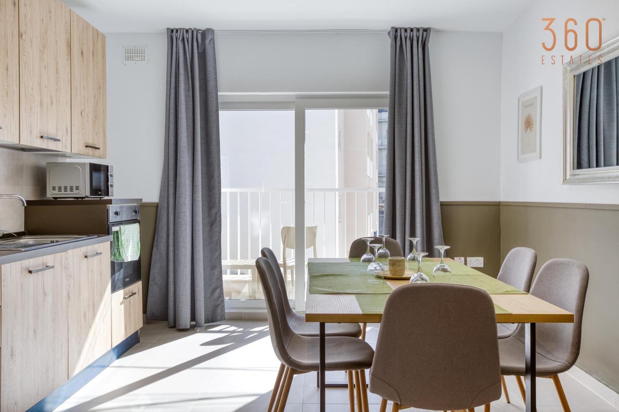 Urban Square Elite By 360 Estates * Pieta