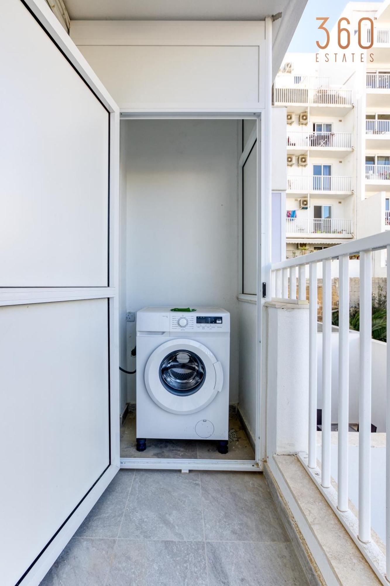 Urban Square Elite By 360 Estates Pieta
