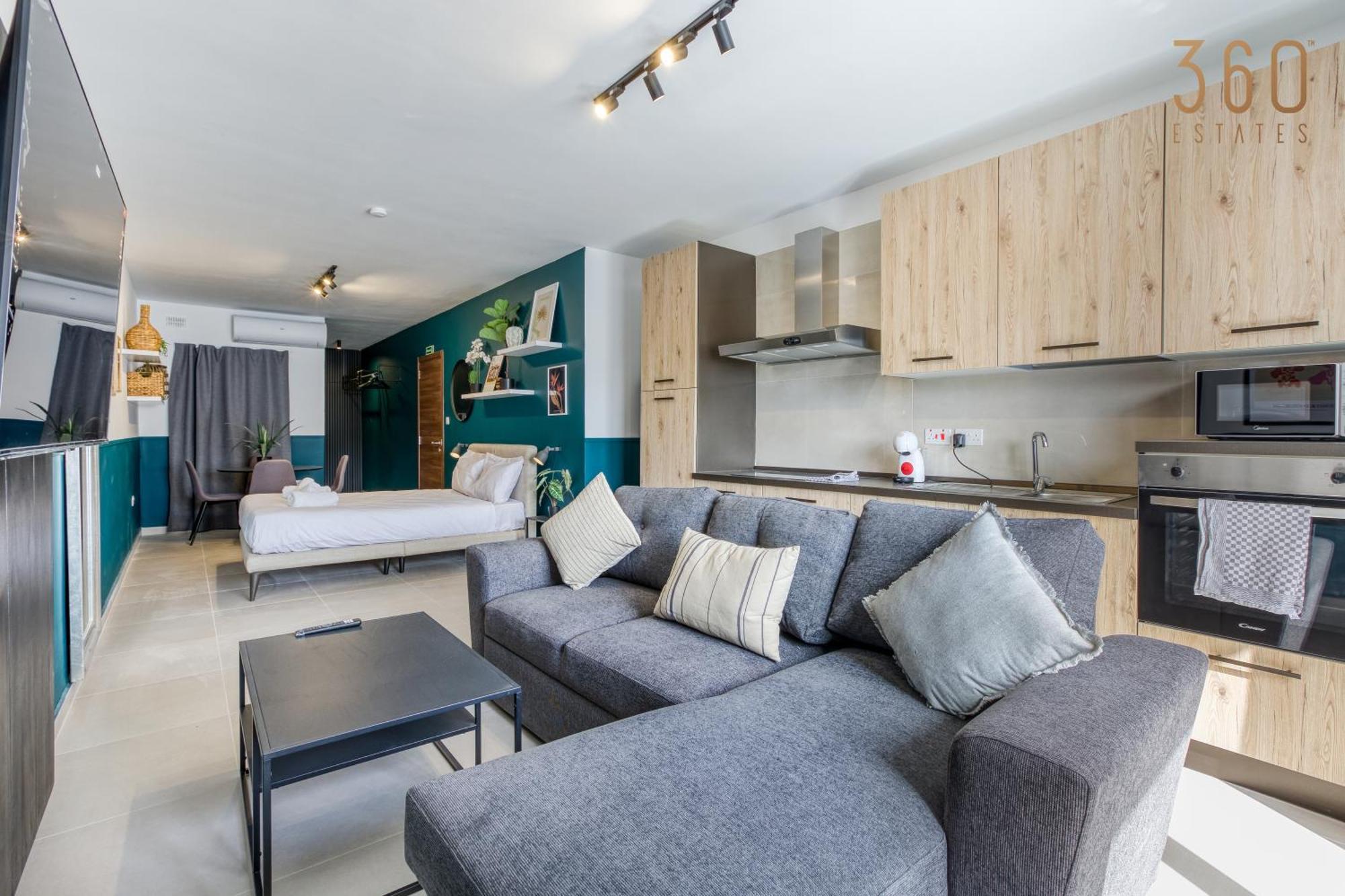 Urban Square Elite By 360 Estates Pieta