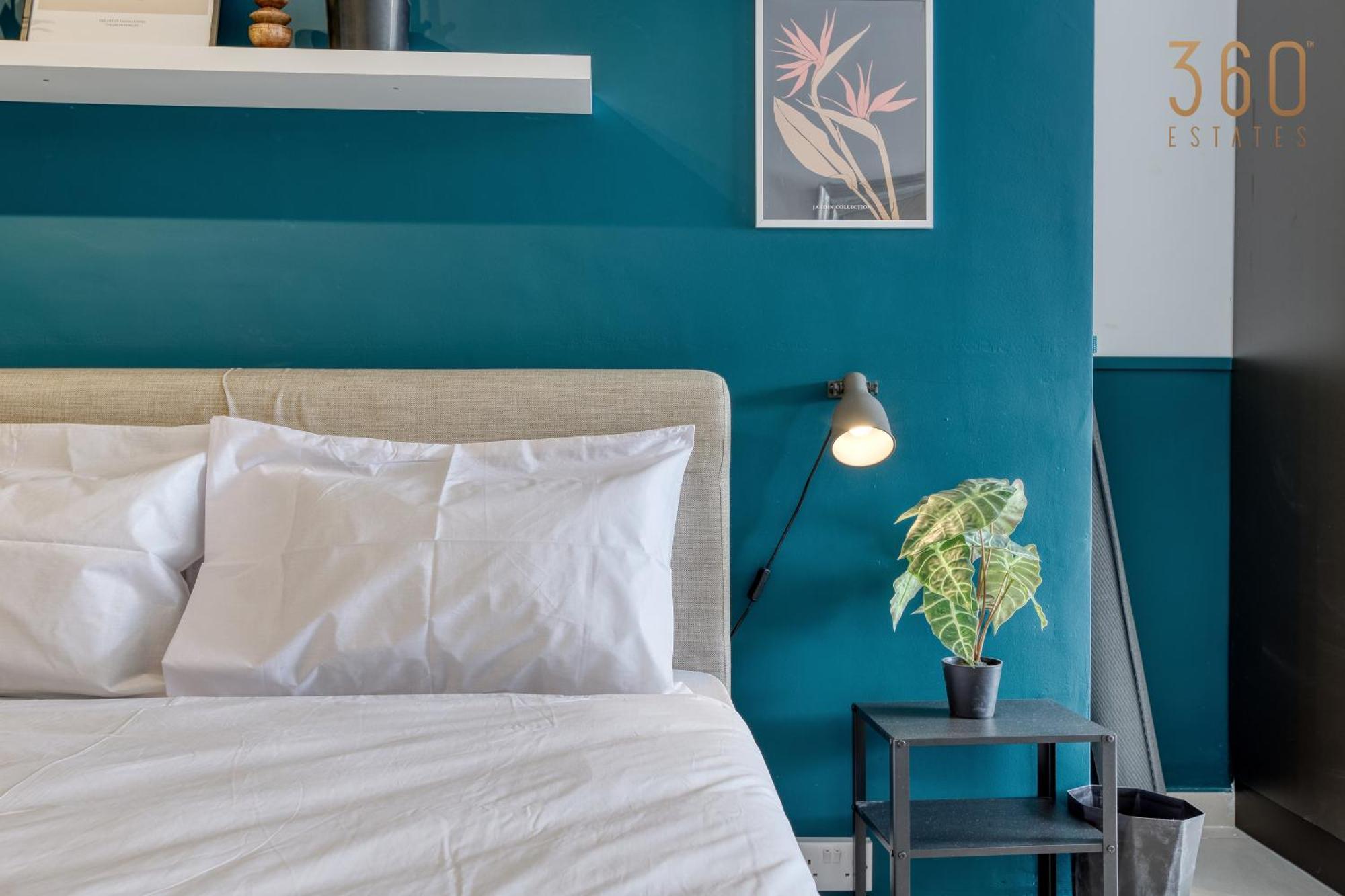 Urban Square Elite By 360 Estates * Pieta